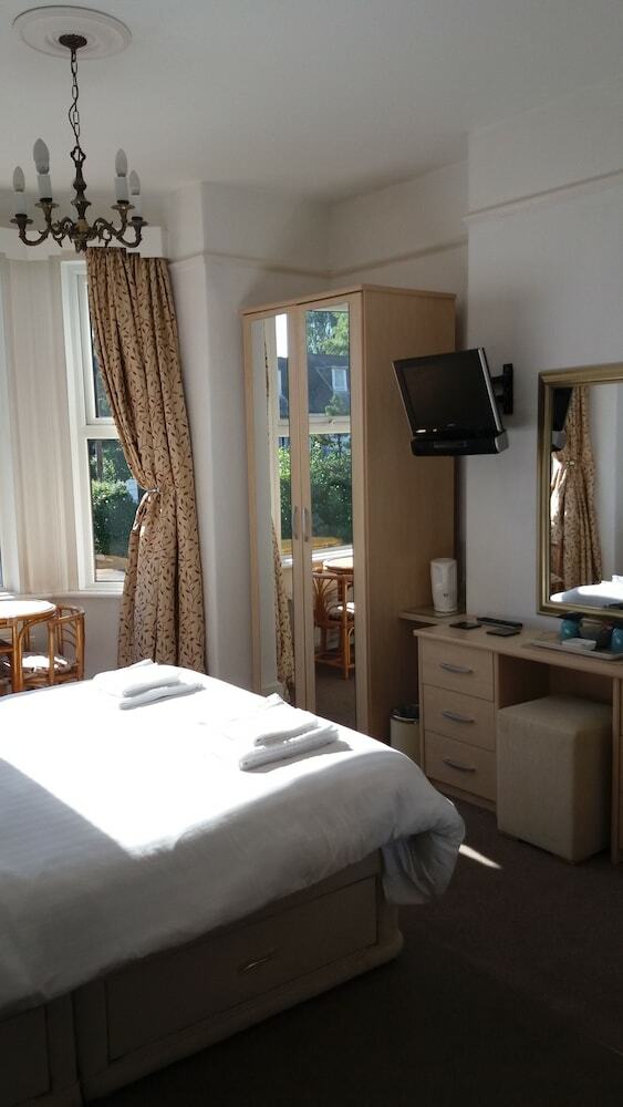 Bed & Breakfast The Groveside Guest House