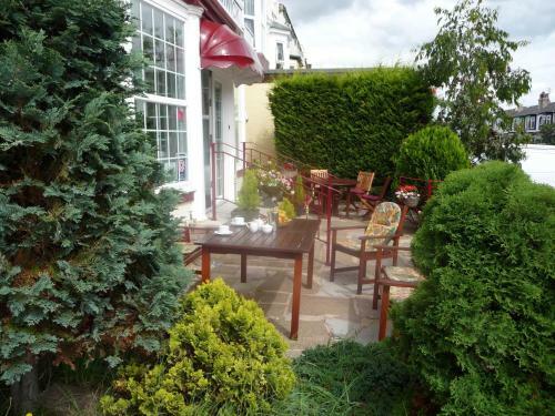 Hostal The Warwick Southport