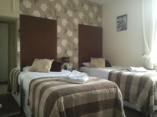 Hostal Andora Guest House