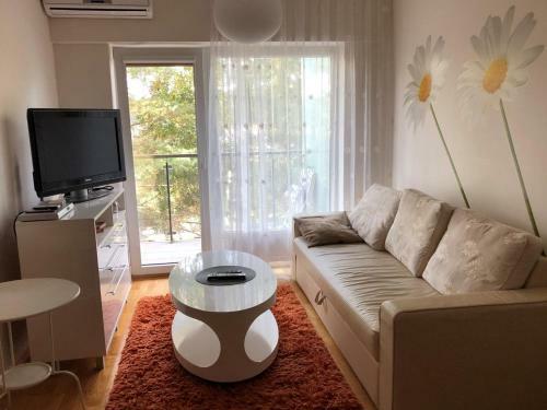 Vanagupe Apartment With Balcony And Free Parking