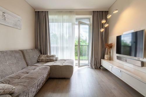 Sea Whisper Apartment, By Cohost