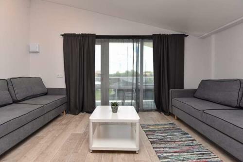 Vyturiai - Nauj? Apartament? Nuoma ?ventojoje