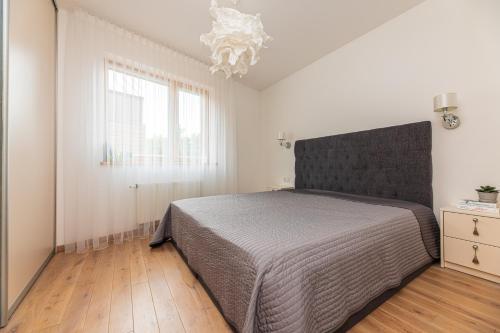 Apartamento J?ros Takas
