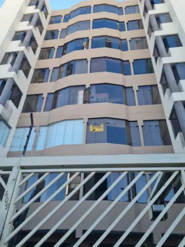Apartamento Lindo, Amplio E Independiente Departamento