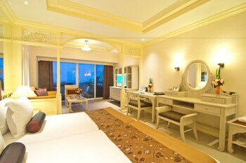 Royal Cliff Beach Hotel