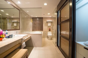 Royal Cliff Beach Hotel