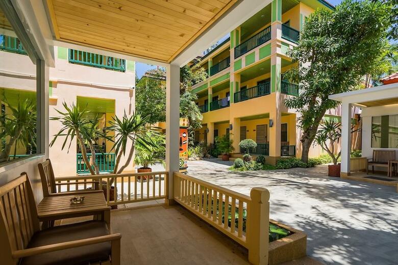 Hotel Chaba Cabana Beach Resort