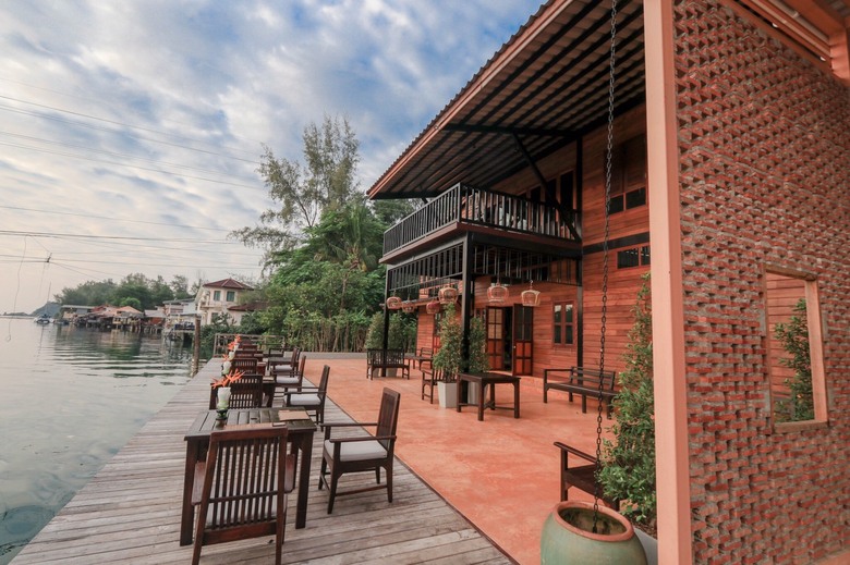 Hotel Aana Resort N Spa