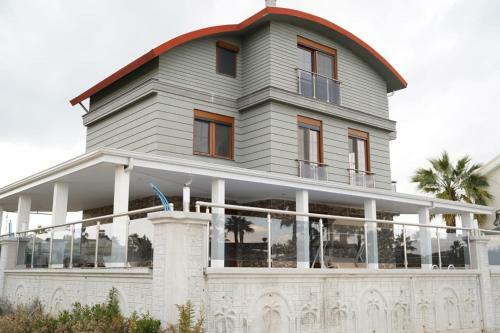 Gorgeous Villa With Private Pool In Antalya