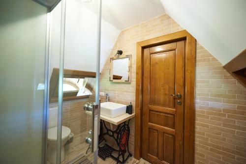 Hostal Pensiunea Agroturistica Casa Pribegilor