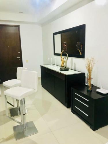 Apartamento Amoblado Con Excelente Ubicaci�n