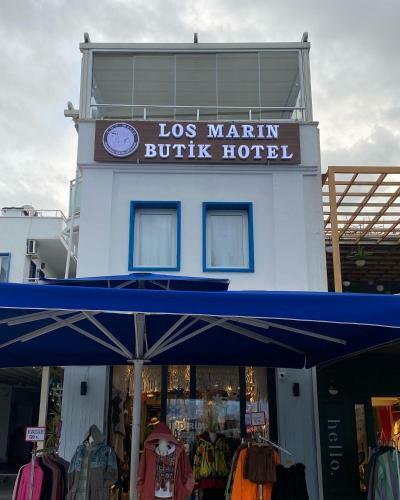 Los Marin But?k Hotel
