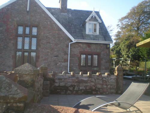 The Old School And Betty's B&B