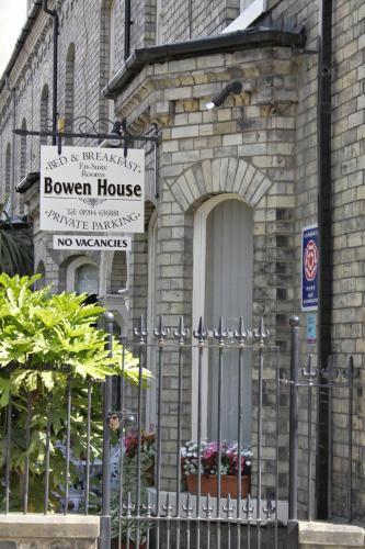 Hostal Bowen House