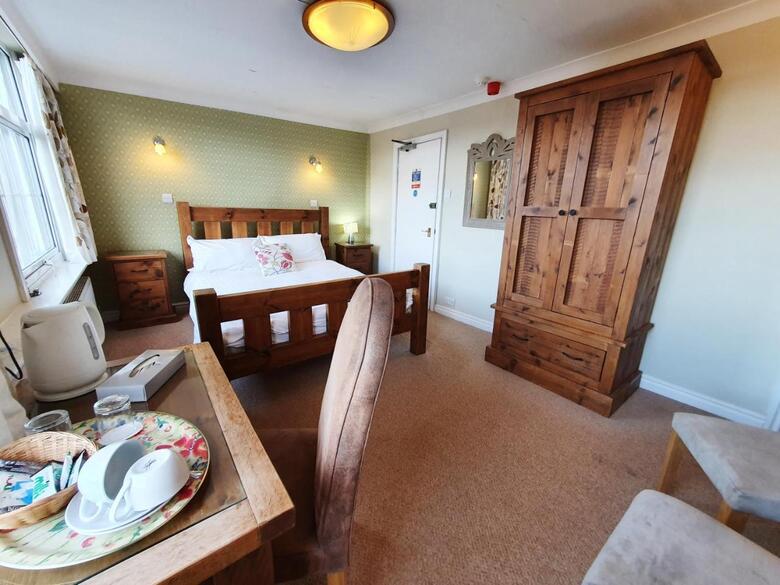 Hostal Holmwood House Guest Accommodation