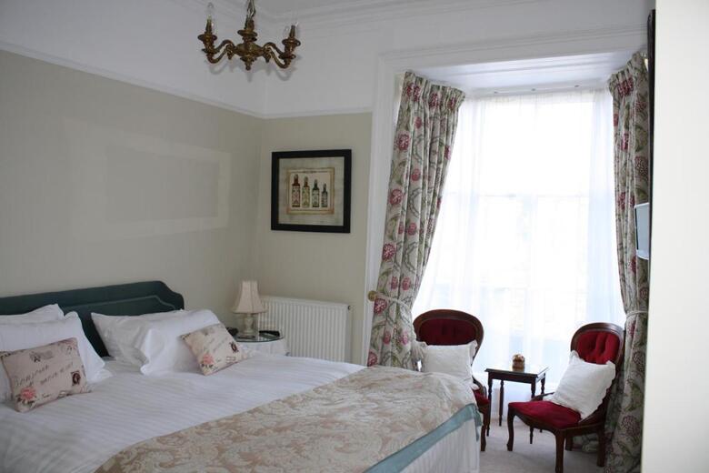 Hostal Holmwood House Guest Accommodation