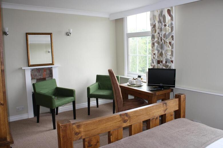 Hostal Holmwood House Guest Accommodation
