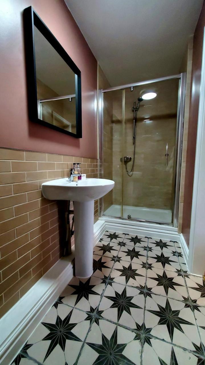 Hostal Holmwood House Guest Accommodation