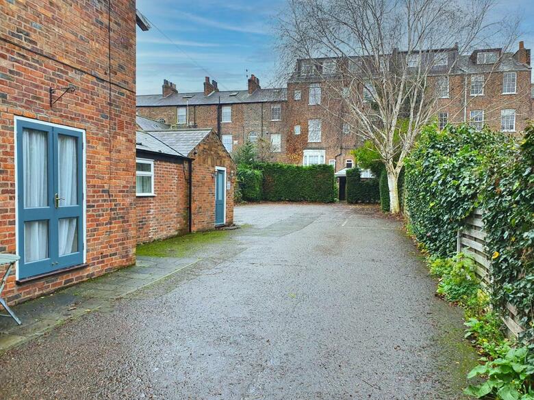 Hostal Holmwood House Guest Accommodation