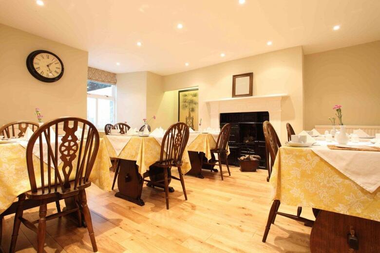 Hostal Holmwood House Guest Accommodation