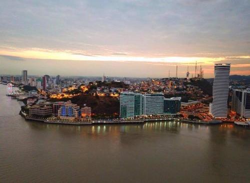 Apartamento Ecusuites Luxury 2 Beds Bellini High River View