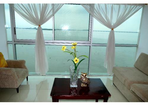 Apartamento Ecusuites Artgallery Riverfront Next Wyndham