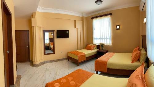 Hotel Hostal California Inn