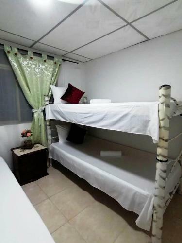 Casa Acogedora En Calarc�, Casa Con Aroma A Caf�