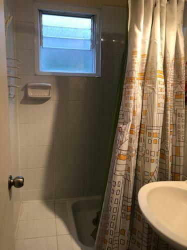 Comoda Y Amplia Casa En Sector Residencial