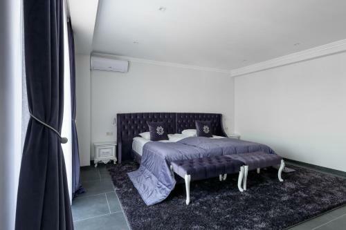 Hotel Grand Royal