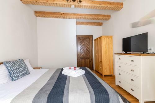 Hostal Wood House Republicii