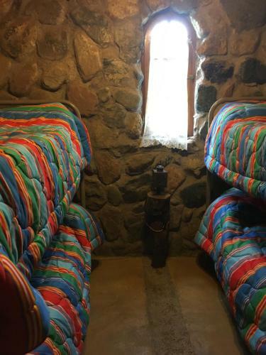 Utu Toco - Casa De Piedra En Lengua Huarpe