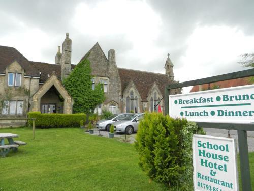 School House Hotel & Restaurant