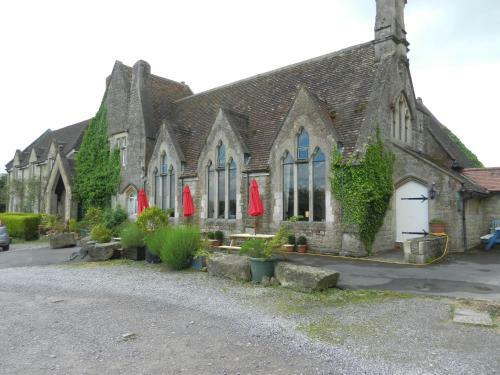 School House Hotel & Restaurant