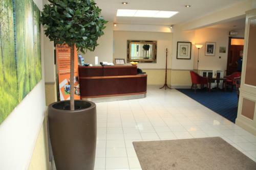 Hotel Lydiard House Conference Centre