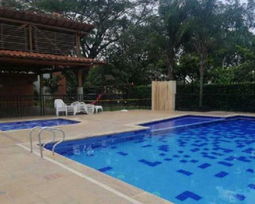 Apartamento Amoblado , Sur De Cali Con Piscina