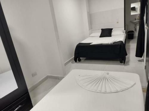 Hotel Black & White