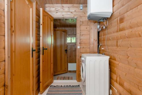 Modernly Furnished Cottage