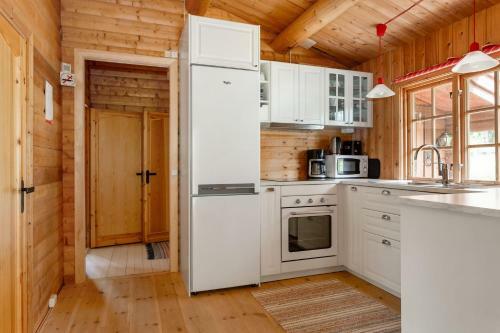 Modernly Furnished Cottage