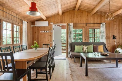 Modernly Furnished Cottage