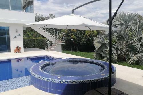 Hermosa Villa Privada En Condominio
