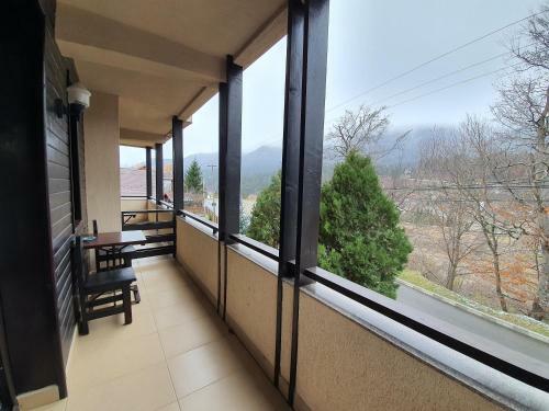 Hostal Pensiunea Public House