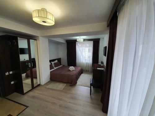 Hostal Pensiunea Public House