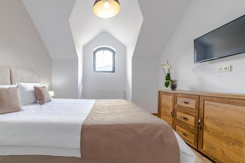 Yael Luxury Apartments 4