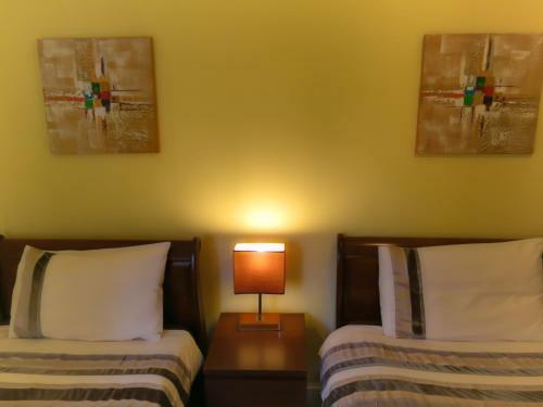 Hostal Godalming Hotel
