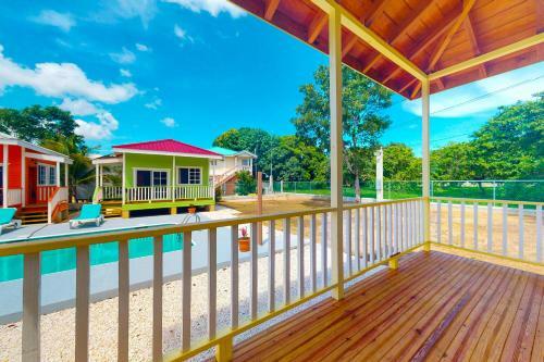 Fla At Hummingbird Estate Gold Standard Certified
