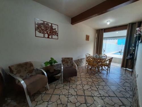 Casa Com Piscina Na Regi�o Dos Lagos - Araruama