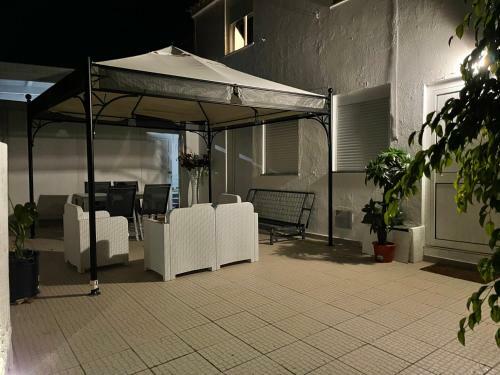 Hostal Kerart House