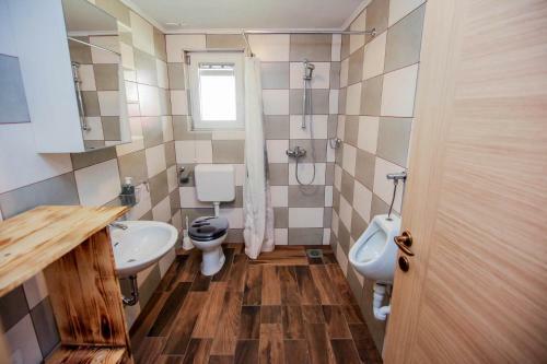 Apartmaji Pri Kozmavo - Little House