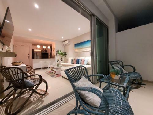 Apartamento, En Primera Linea De Playa